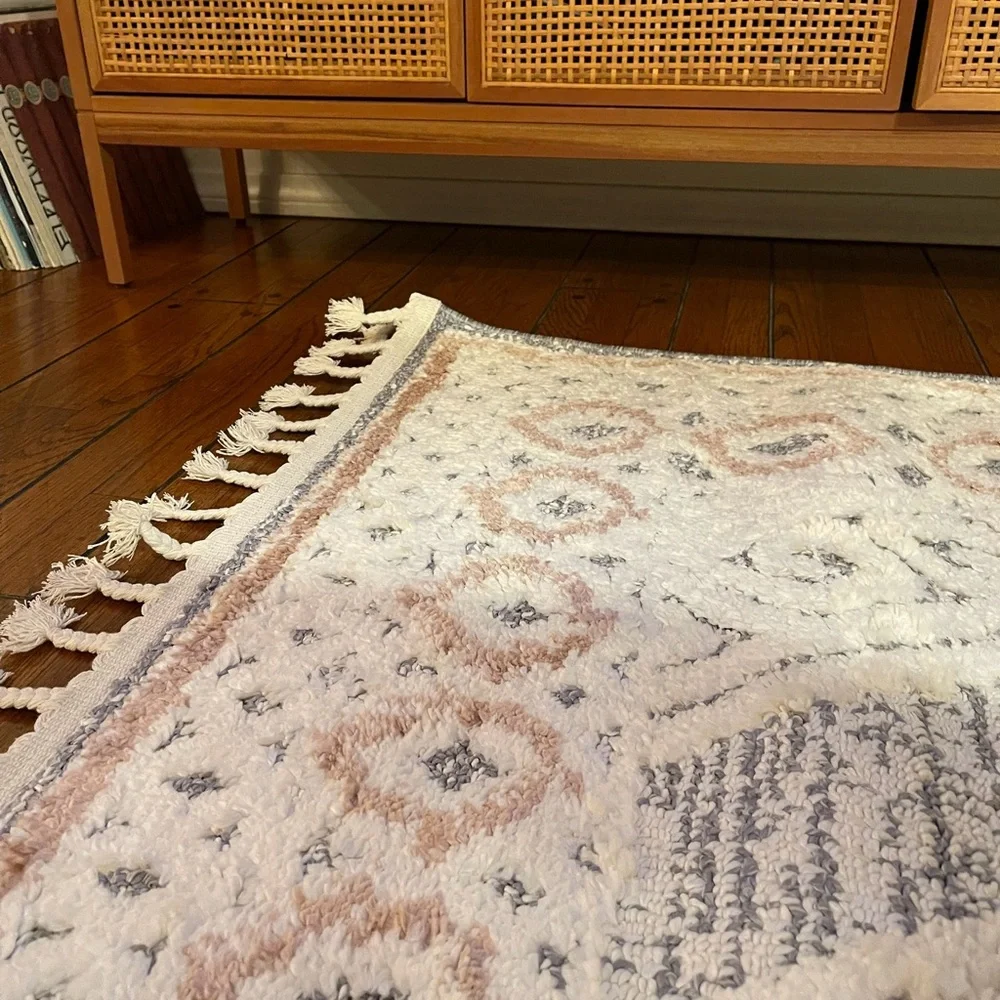 NEW West Elm White Cream Boho Tassel Geometric Shag Area Rug Carpet - 4' x 6'